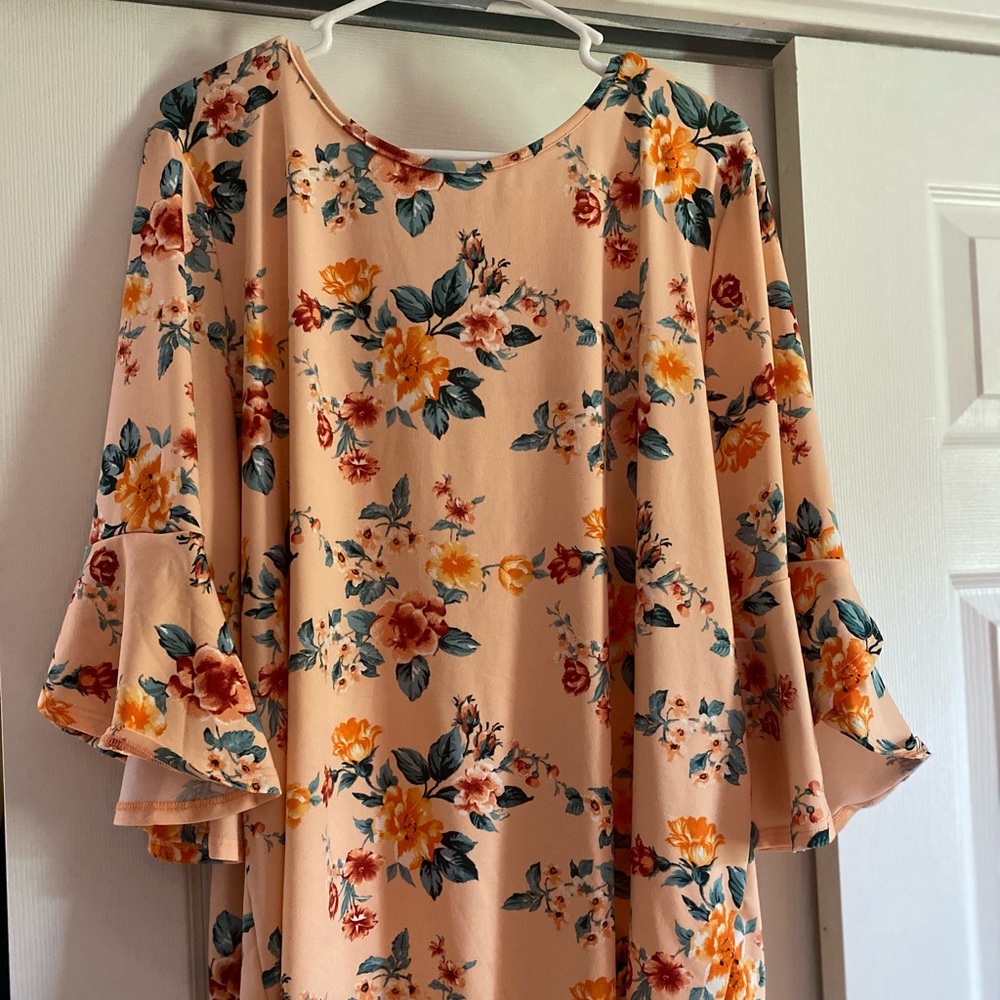 Peach floral boutique top